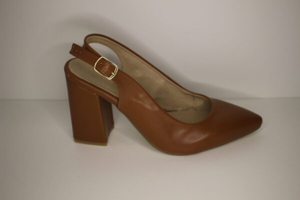 017 JULIETA CAMEL