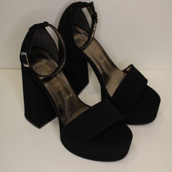 1009 Buck Negro