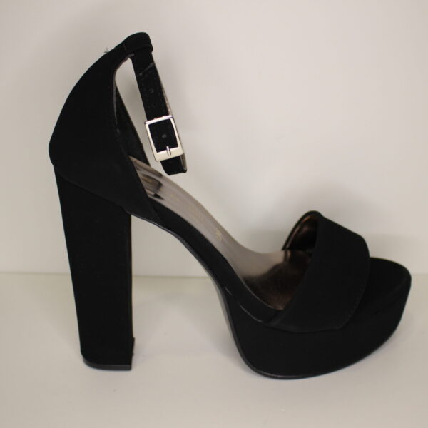 1300 Buck negro