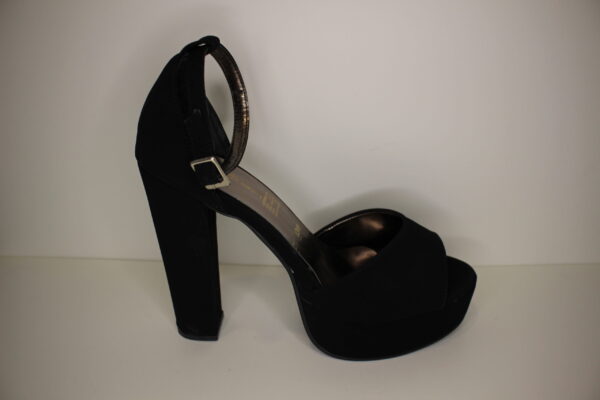 1301 BUCK NEGRO
