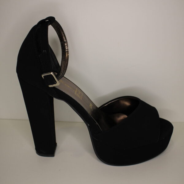 1301 Buck Negro