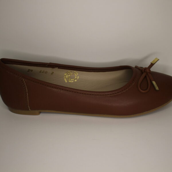 2202 Kenia TAN