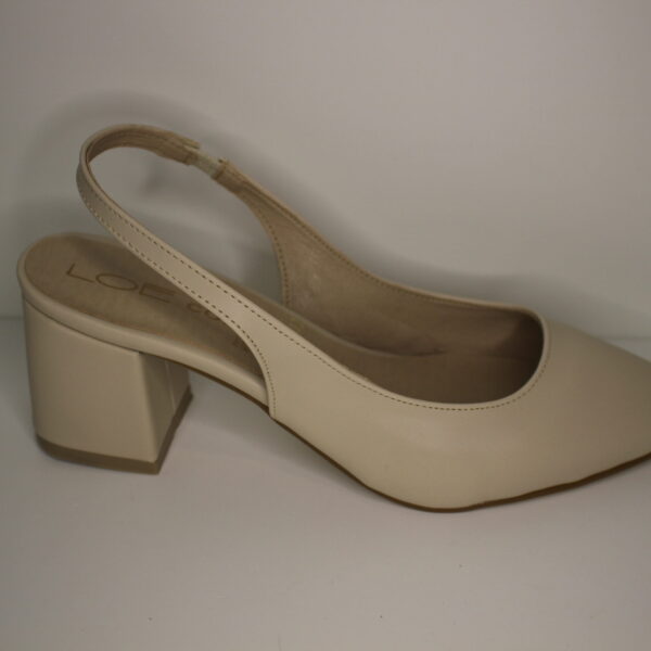 501 Nairobi Nude