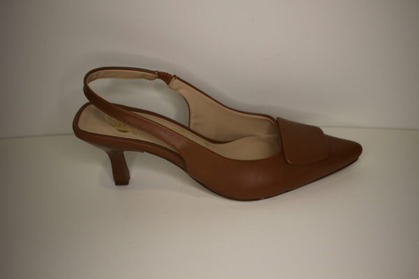 8004 JULIETA CAMEL